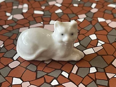Miniature Vintage White Porcelain Cat Figurine • $9.99