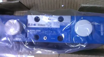 New In Box VICKERS DG4V-3-2N-M-U-H7-60 Directional Control Valve • $129.96