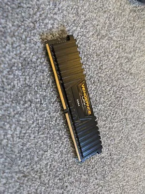 Corsair Vengeance LPX 8GB DDR4 (2400mhz) 288 Pins Memory Kit - Black • £15
