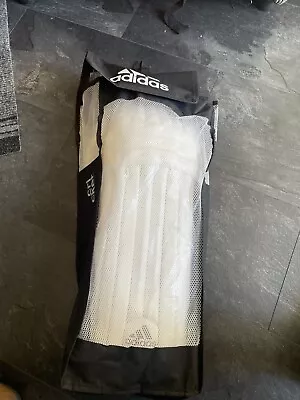 £40 • Buy Adidas Junior Cricket RH Batting Pads