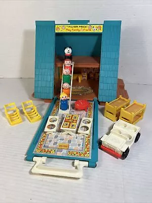 VINTAGE FISHER PRICE LITTLE PEOPLE #990 PLAY FAMILY A FRAME HOUSE Bunk A-Frame • $125