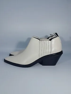 Via Spiga Western Style Ankle Boots White Ivory Point Toe Women's 6.5M • $35.99