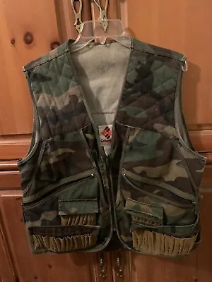 Men's Camo Hunting Vest For Shotgun Size: Large (42-44) • $11.99