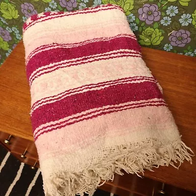 £0.99 • Buy Mexican Bright Pink Woven Stripy Falsa Yoga Blanket / Throw - Worn/bobbly