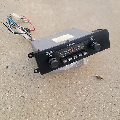 Volvo 240 Original AM FM Upper Radio Nice Tested Working 244 242 245 SR-3122 • $250