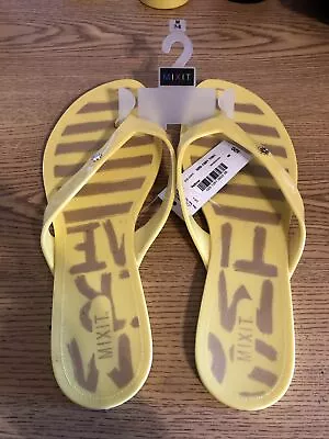 Mixit 7-8  Medium Women’s Sandals Flip Flop Shoes Yellow Retail $20 (apt-1078 • $7.96