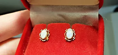 9ct Gold Opal Earrings Vintage Pretty Studs Perfect Gift Boxed • £65