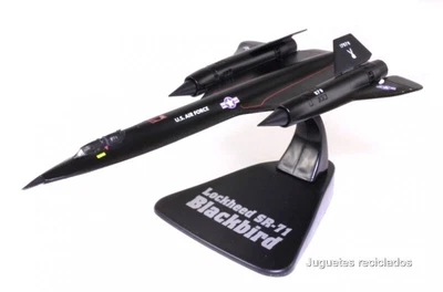 $36.49 • Buy Lockheed SR-71 Blackbird 1:144 Bomber Plane Military Giants Of The Sky Diecast