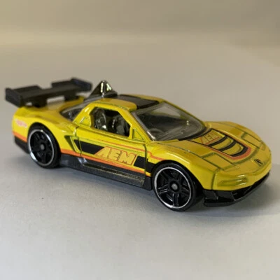 $3.95 • Buy Hot Wheels Acura NSX Yellow Loose (2747)