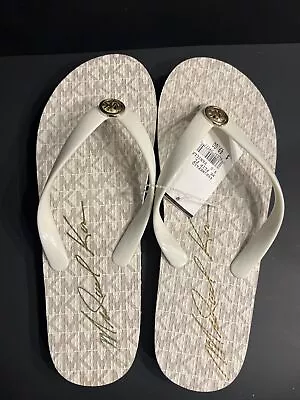 MICHAEL KORS Signature WOMEN'S Flip Flops Flat Sandals Logo Thongs Gold Sz 9 • $35