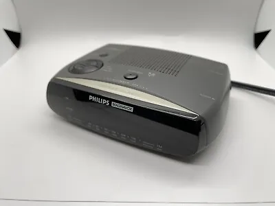 Philips Magnavox AJ 3080 / 17 - Dual Alarm AM FM Clock Radio Works ~ Clean! • $12.98