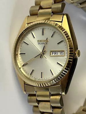 Vintage Seiko 7N43-8110 Men's Day Date Quartz Watch Gold Tone • $95