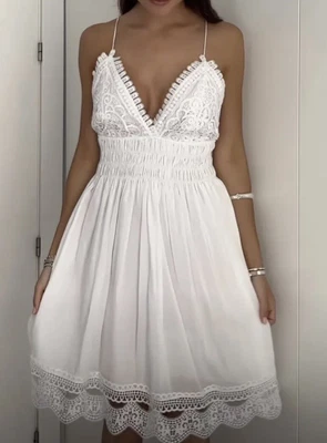 £30 • Buy Zara Embroidered Dress Large