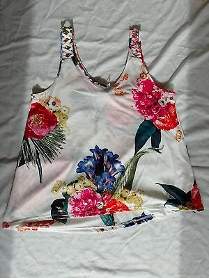 Women's Top H&M Size S Sleeveless Floral White 26867 • $11.31