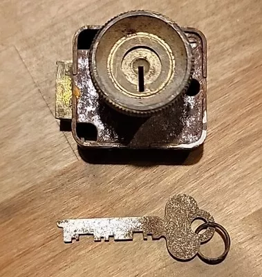 Vintage Brass Yale & Towne Y&T  Cabinet Lock WORKING - 4 MATCHING AVAILABLE • $7.95