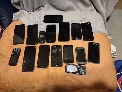 16x Phone Lot For Parts Not Working. Samsung IPhone Galaxy AS IS. Read Descri • $199.99