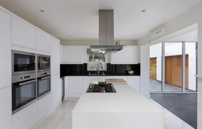 £1700 • Buy Kitchen With Appliances. Excellent Condition Magnet Granite White DISMANTLED