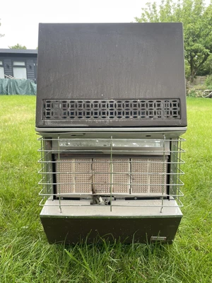 £25 • Buy Portable Gas Heater With Gas Bottle
