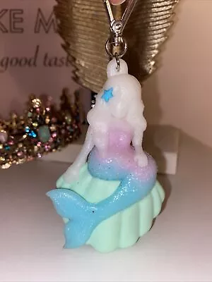 Bath & Body Works Pocket Holder Mermaid Seashell Ocean Girl Glitter Pastel Clip • $10