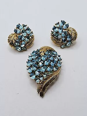 Vintage CROWN TRIFARI Aqua Blue Rhinestone Gold Tone Floral Brooch Earrings Set • $24.50