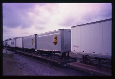 Railroad Slide - UPS Trailers Piggy Back TTX Flat Car 2004 Westmont IL Freight • $6