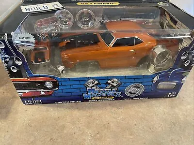 1/18 Muscle Machine Build-It Kit   1969 CAMARO Z28 BURNT ORANGE W/WHITE STRIPES  • $69.95