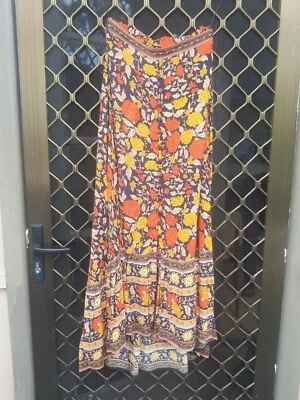 $110 • Buy Arnhem, Spanish Roise Skirt Noir, Size 8