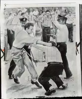 1960 Press Photo Police And Demonstrators At University Of Montevideo Uruguay • $15.88