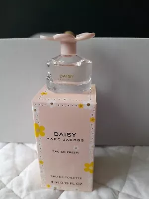 DAISY Eau So Fresh By MARC JACOBS EDT 4ml Unused • £9