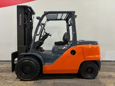 2018 Toyota 8fd50u 11000lb 3 Stage Pneumatic Diesel Forklift Stk 14111 • $38950