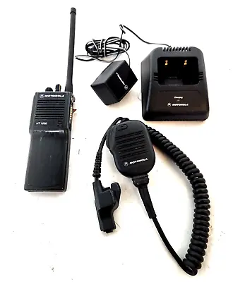 Motorola HT1000 VHF 16 CH 136-174 MHz With Microphone & Charger (No Battery) • $79.99