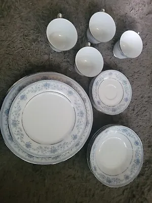 Vintage 20pc. Dinnerware Set Contemporary Noritake Blue Hill Collection • $120