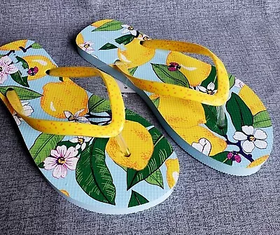 NWT Vera Bradley LEMON GROVE FLIP FLOPS Travel Beach Pool Play BLUE Womens M - L • $19.92