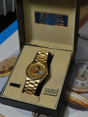 Vintage SEIKO 5H23 Mickey Mouse Gold Tone Men's Watch W/Sun Burst Dial • $222.52