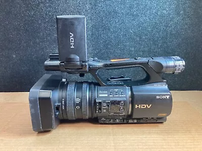 SONY HVR-Z5U 3CMOS HDV CAMCORDER 1080i/miniDV - BAD VIEWFINDER • $295