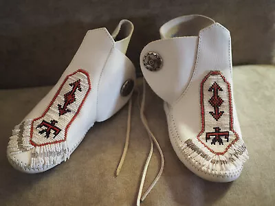 Minnetonka Moccasins 7 White With Red Black And White Beads Ankle Height • $35