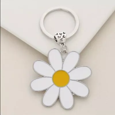 Daisy Flower Metal Keychain Keyring Large White & Yellow Bag Accessory Purse • £3.49