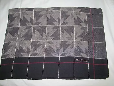 $35 • Buy Vintage DELTA AIRLINES First Class  SNOWFLAKE  Blanket John HOSRFALL Airline V02
