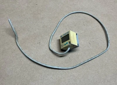 $40 • Buy SMC ZSE4-T1-25 Vacuum Sensor Pressure Switch