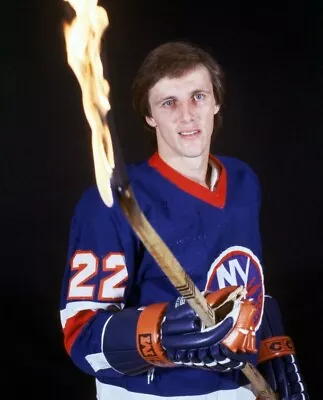 Mike Bossy New York Islanders UNSIGNED 8x10 Photo (C) • $5.88
