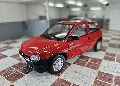 WHITEBOX 1993 OPEL (VAUXHALL) CORSA B 1.2 I RED 1/24 SCALE DIECAST MODEL CAR • £42.95