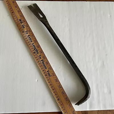 Vintage 17  Stanley No. 55-818 Pry Bar Nail Puller Rip Wrecking Bar Made In Usa • $29.99