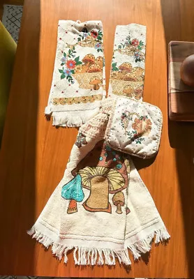 Vintage Dishtowel Set With Mushrooms Towel Wash Cloth Hang Towel & Pot Holder • $24.99