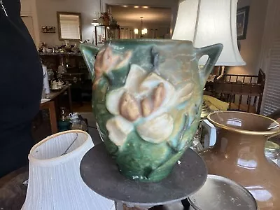 Vintage Roseville Pottery Magnolia Vase 86-4 • $35