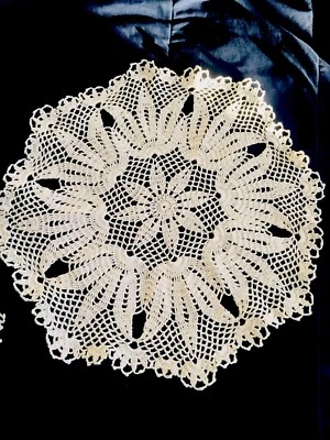 $18.99 • Buy White Hand Crochet Table Cloth/Topper Round Tablecloth Vintage Lace Diameter 20.