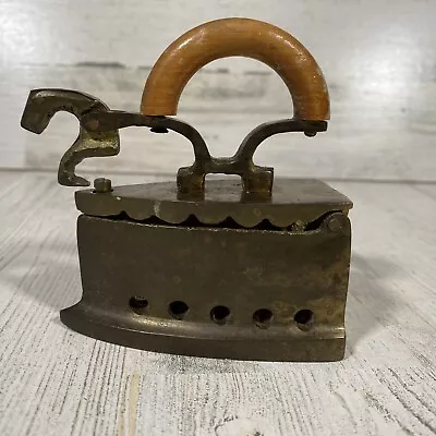 Antique Vintage Metal Coal Clothes Press Iron Ornate Horse Latch Display Decor • $45