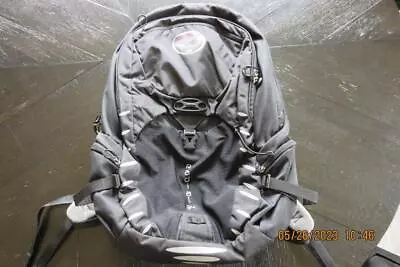 $89.99 • Buy Excellent Osprey Radial 34 Backpack DayPack Commuter 34L Hiking Raincover