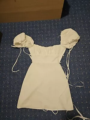 £12 • Buy Zara White Short Dress. Size XS. Laced Back.