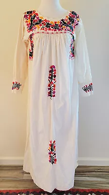 Vtg WHITE Oaxacan MEXICAN Long Sleeve Maxi DRESS Colorful Hand Embroidery • £96.51