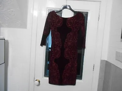 Ladies Lined Partial Velvet Dress By Xscape - Size 8 • £2.99